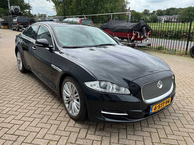 Jaguar XJ 3.0 V6D Portfolio 3