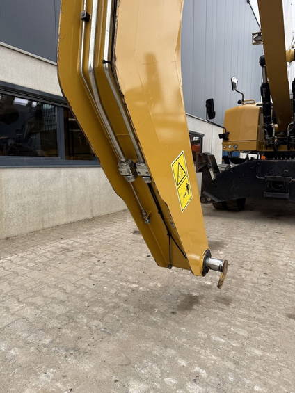 Caterpillar MH3024 25