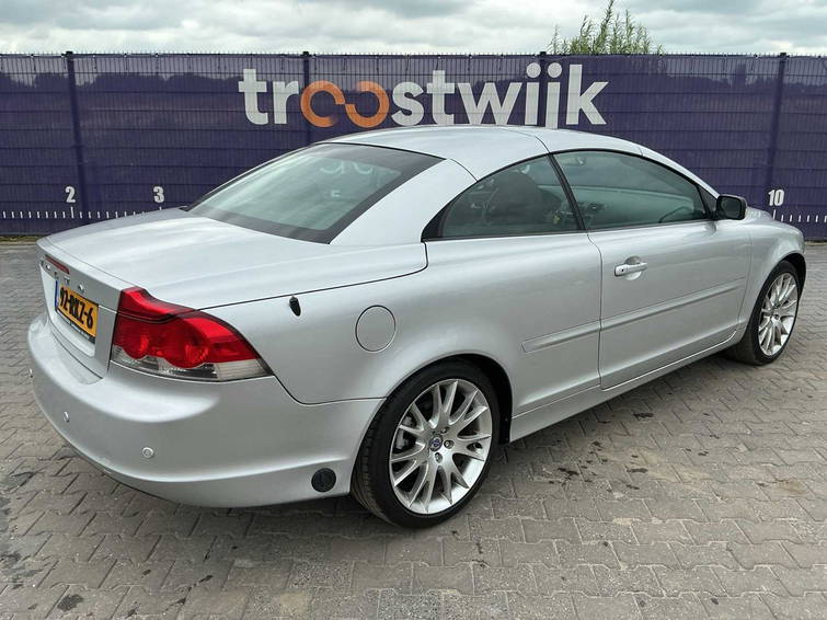 Volvo C70 Convertible 2.4i Summum 4