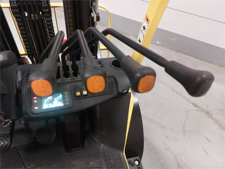 Hyster H3.5UT 16