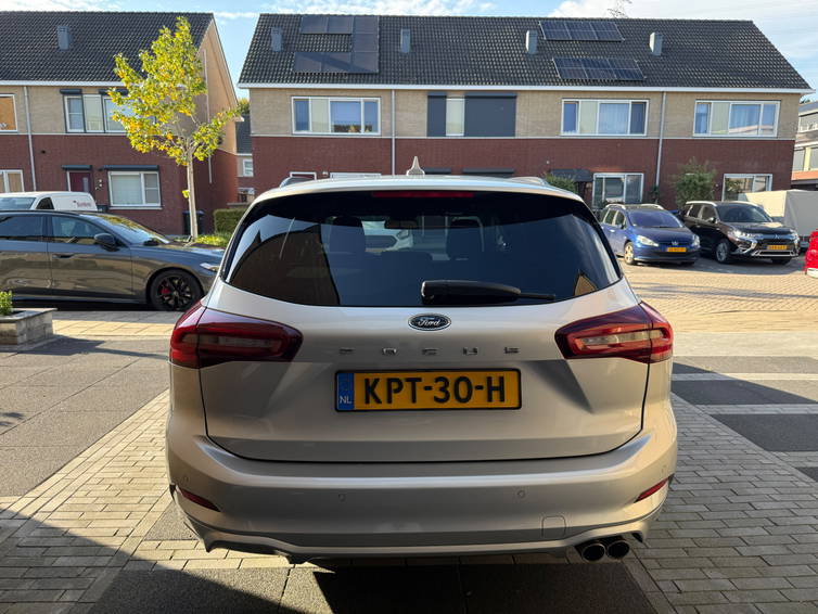 Ford Focus DEH 7