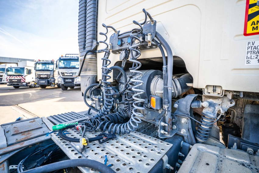 Volvo FMX 460 Glob + Hydr 9